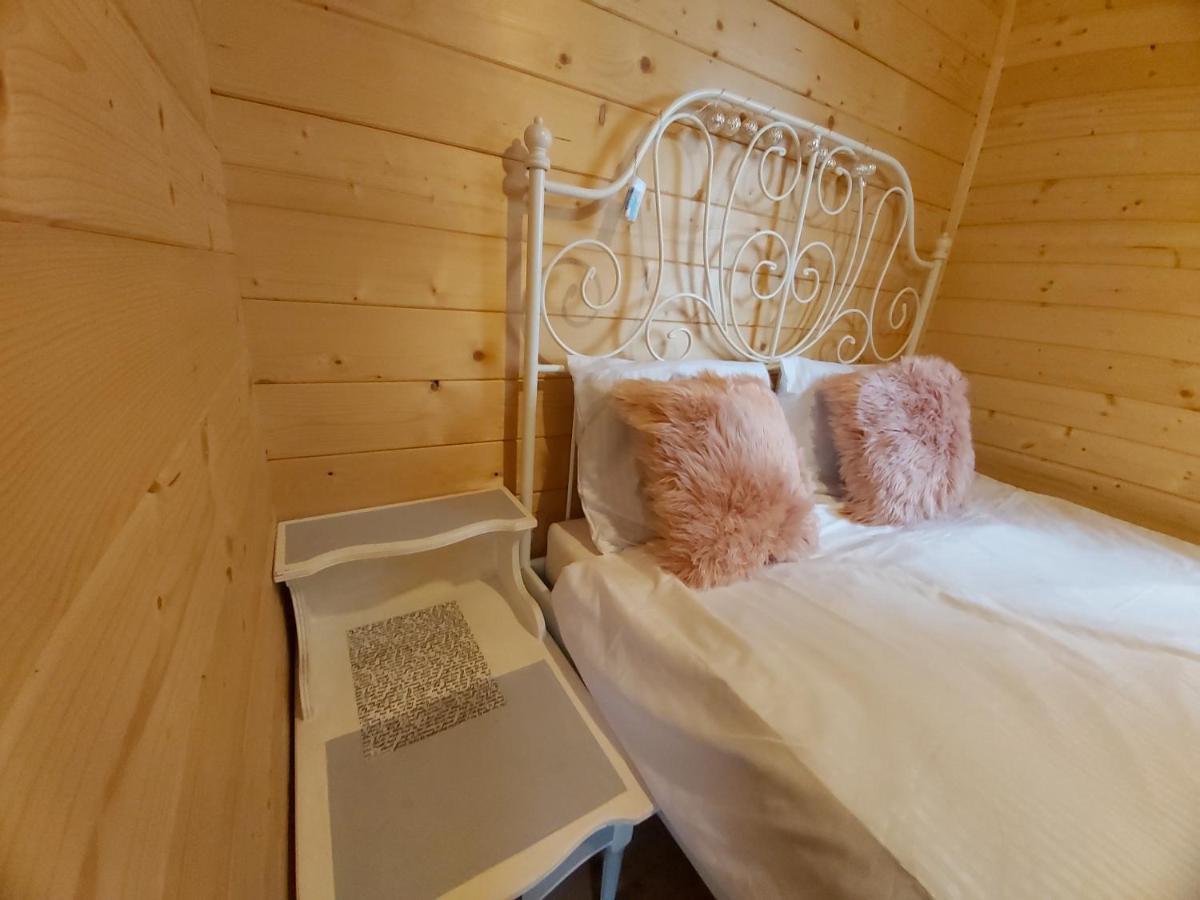Drewniany Zakatek Z Sauna I Jacuzzi Ferienhaus