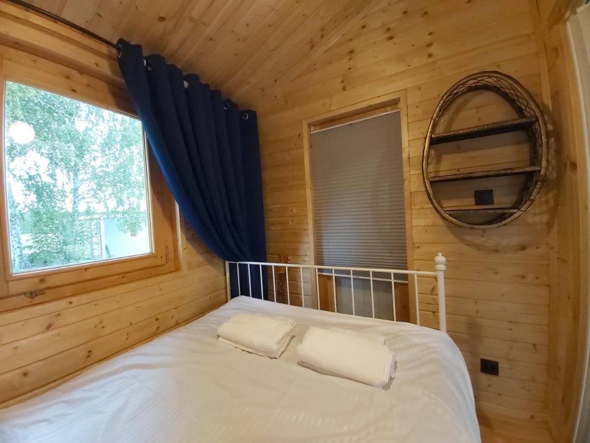 Drewniany Zakatek Z Sauna I Jacuzzi Jadow