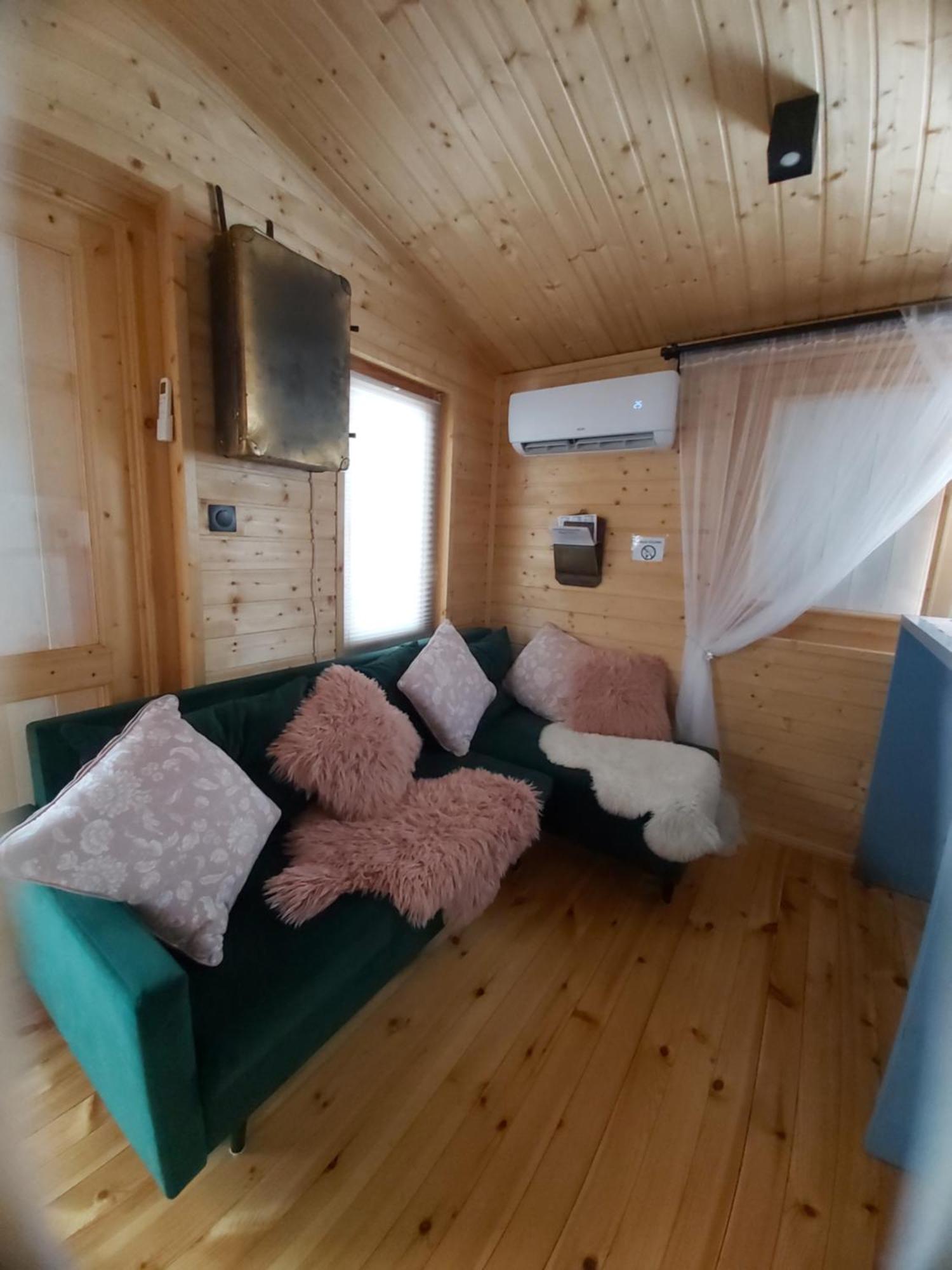 Drewniany Zakatek Z Sauna I Jacuzzi Holiday home *